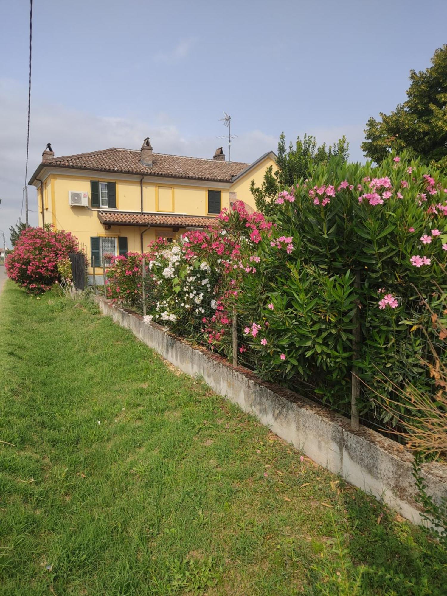 Cascina Angelina Villa Casteggio Bagian luar foto